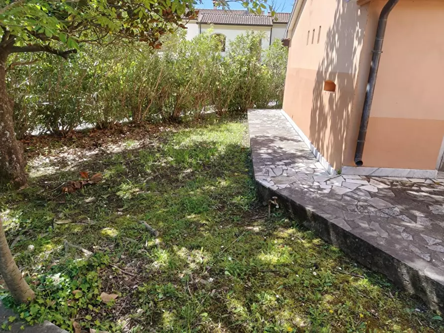 Immagine 4 di Porzione di casa in vendita  a Castelnuovo Magra