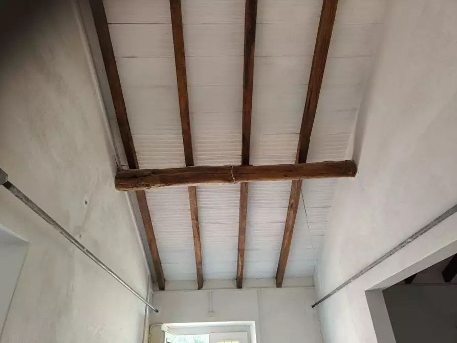 Immagine 13 di Porzione di casa in vendita  a Castelnuovo Magra