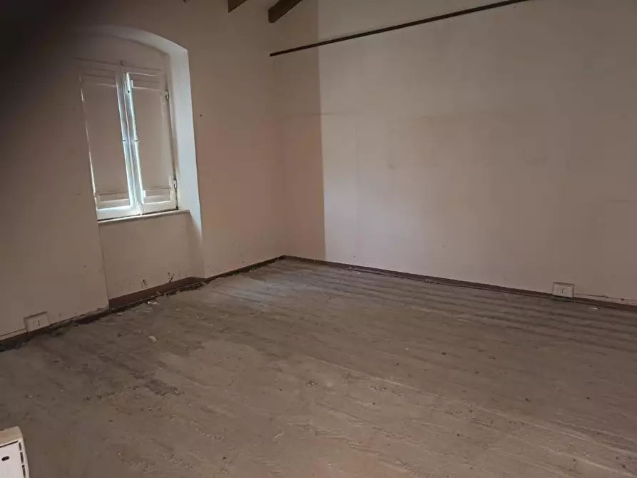 Immagine 14 di Porzione di casa in vendita  a Castelnuovo Magra