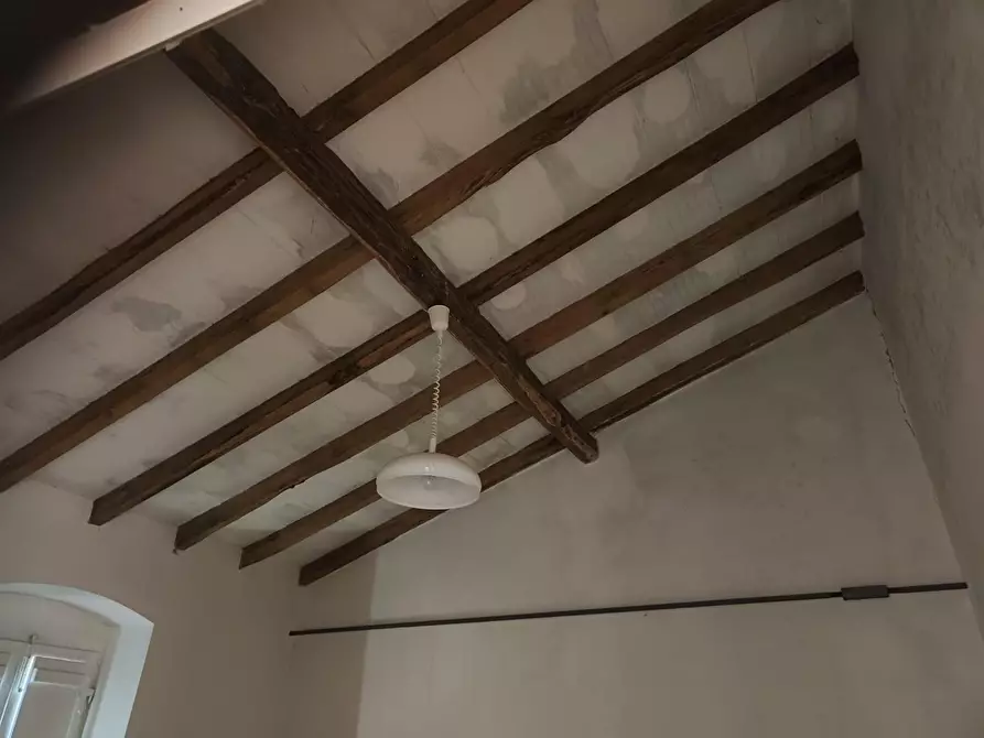 Immagine 15 di Porzione di casa in vendita  a Castelnuovo Magra