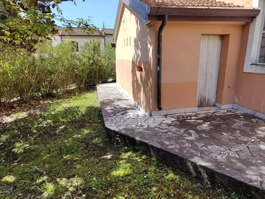 Immagine 3 di Porzione di casa in vendita  a Castelnuovo Magra