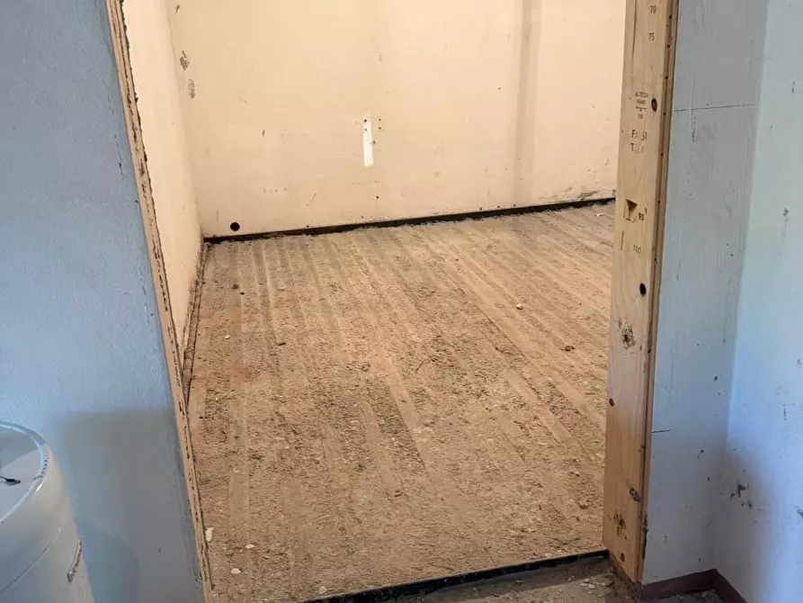 Immagine 28 di Porzione di casa in vendita  a Castelnuovo Magra