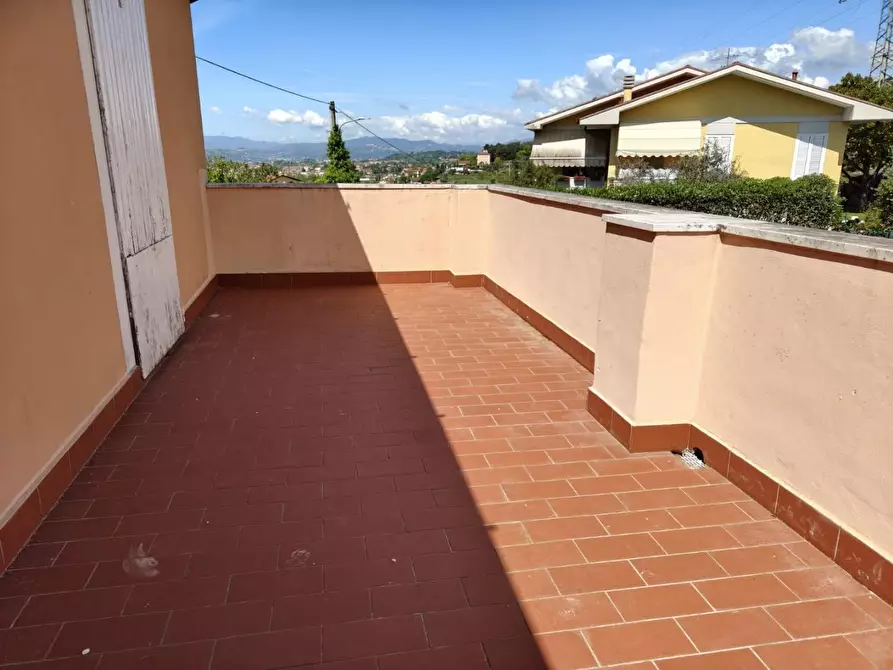 Immagine 5 di Porzione di casa in vendita  a Castelnuovo Magra