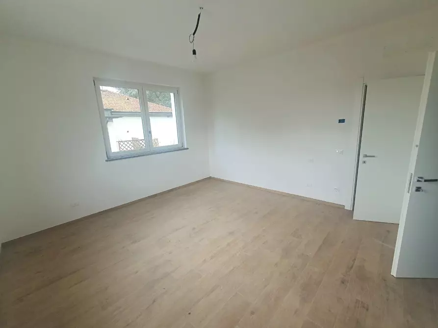 Immagine 27 di Appartamento in vendita  a Lucca