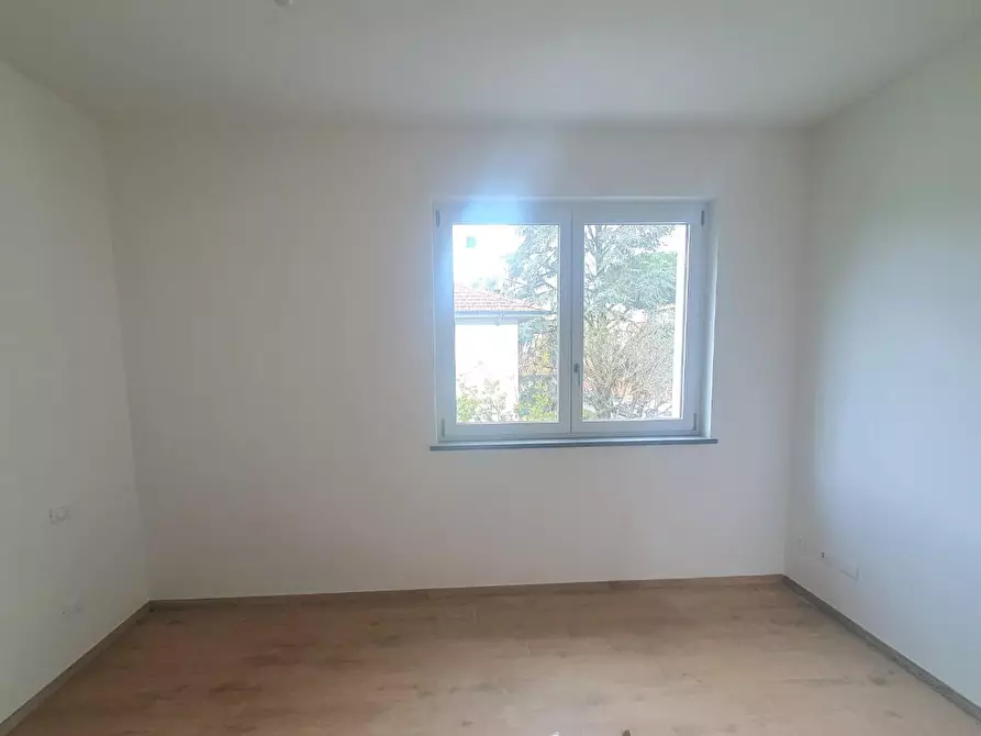 Immagine 19 di Appartamento in vendita  a Lucca