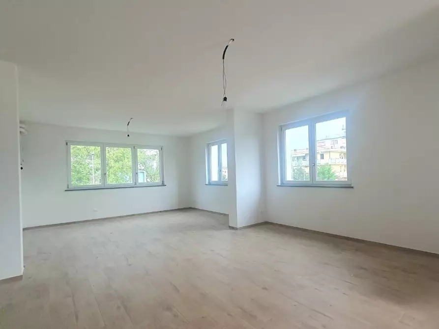 Immagine 1 di Appartamento in vendita  a Lucca