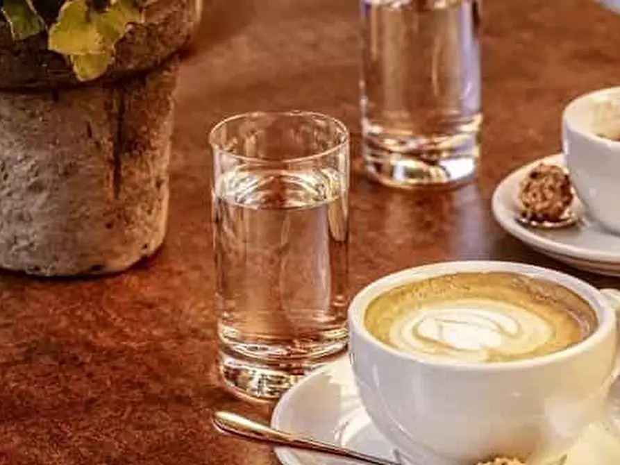 Immagine 1 di Bar / Ristorante in vendita  a Monza