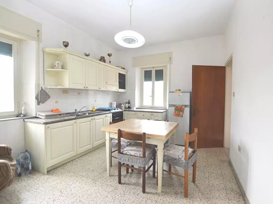 Immagine 3 di Casa bifamiliare in vendita  a Capannori