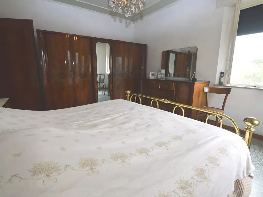 Immagine 10 di Casa bifamiliare in vendita  a Capannori