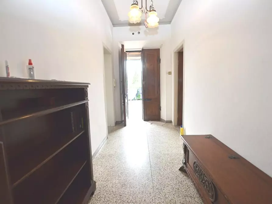 Immagine 2 di Casa bifamiliare in vendita  a Capannori