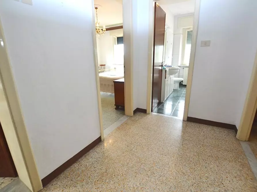 Immagine 6 di Casa bifamiliare in vendita  a Capannori