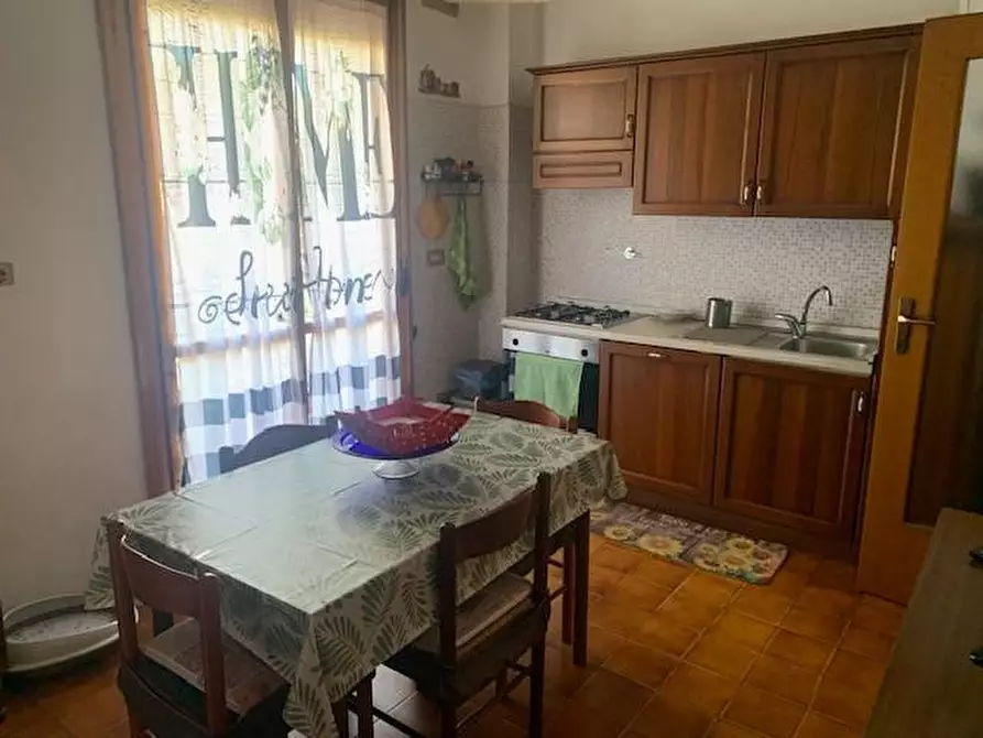 Immagine 3 di Appartamento in vendita  a Montecatini Terme