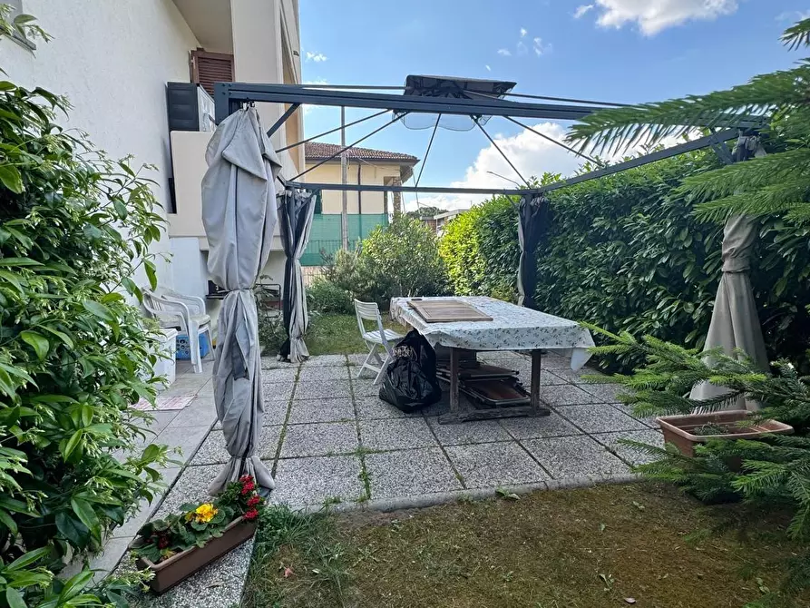 Immagine 15 di Appartamento in vendita  a Lastra A Signa