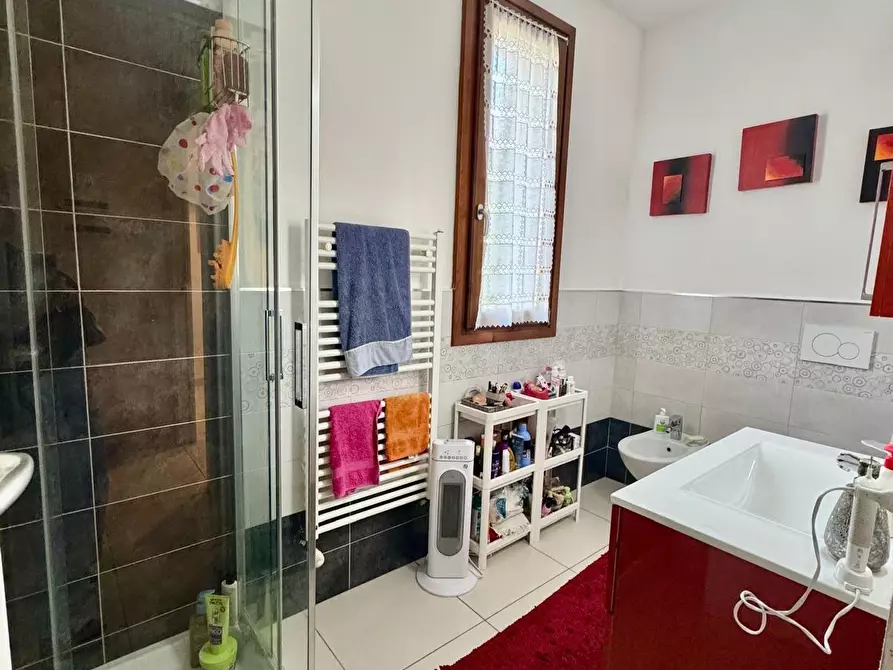 Immagine 5 di Appartamento in vendita  a Lastra A Signa