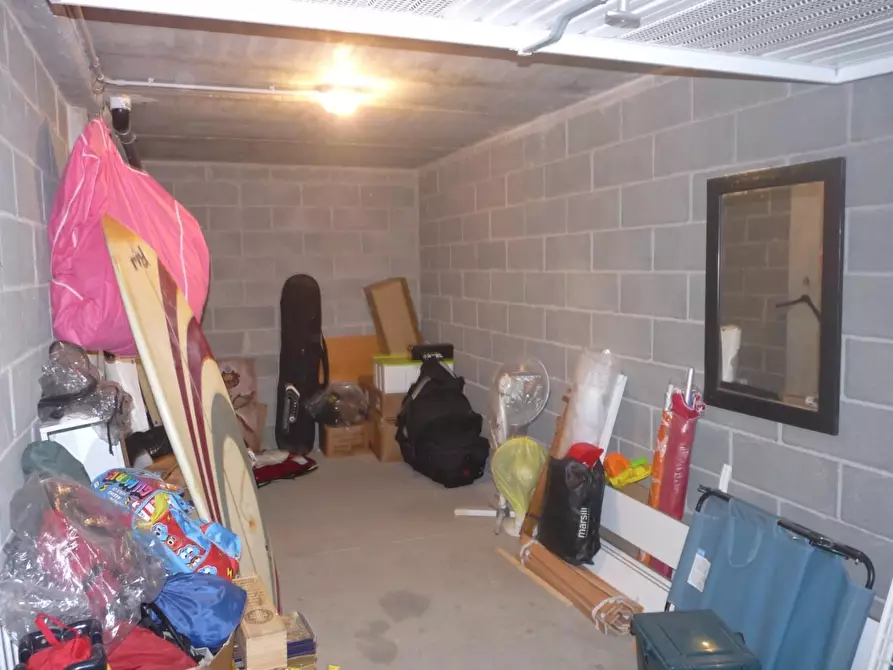 Immagine 15 di Appartamento in vendita  a Rosignano Marittimo