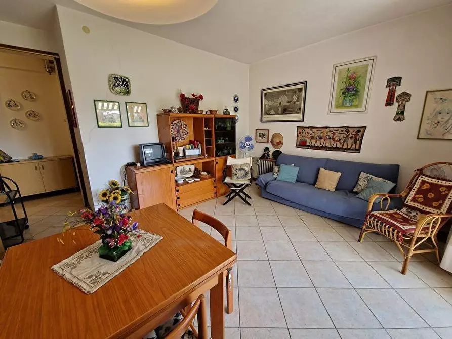 Immagine 8 di Appartamento in vendita  a Montignoso