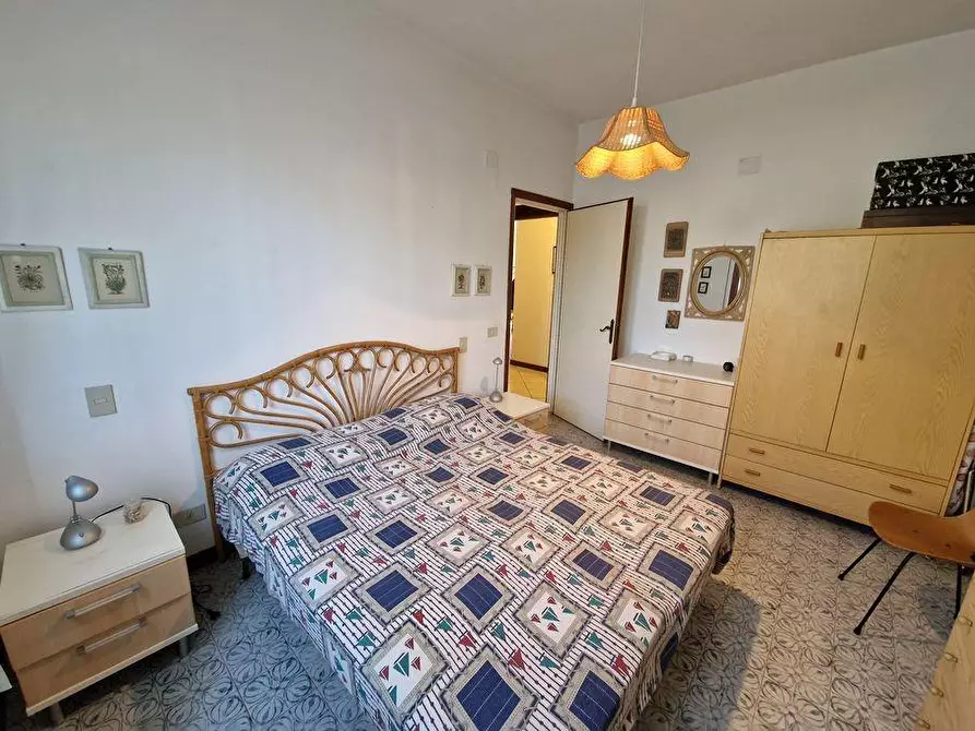 Immagine 9 di Appartamento in vendita  a Montignoso