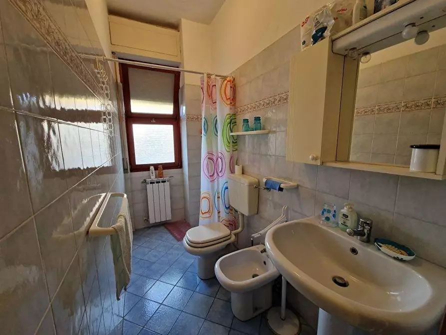 Immagine 11 di Appartamento in vendita  a Montignoso