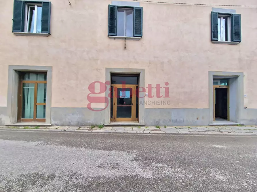 Immagine 25 di Locale commerciale in vendita  a San Giuliano Terme