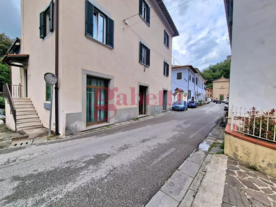 Immagine 18 di Locale commerciale in vendita  a San Giuliano Terme