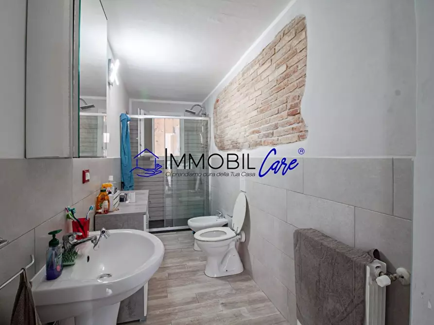 Immagine 15 di Appartamento in vendita  a Livorno