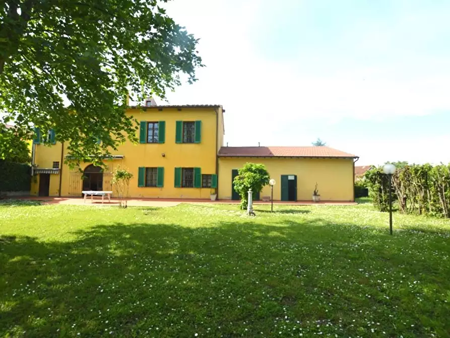 Immagine 2 di Casa bifamiliare in vendita  a Pisa
