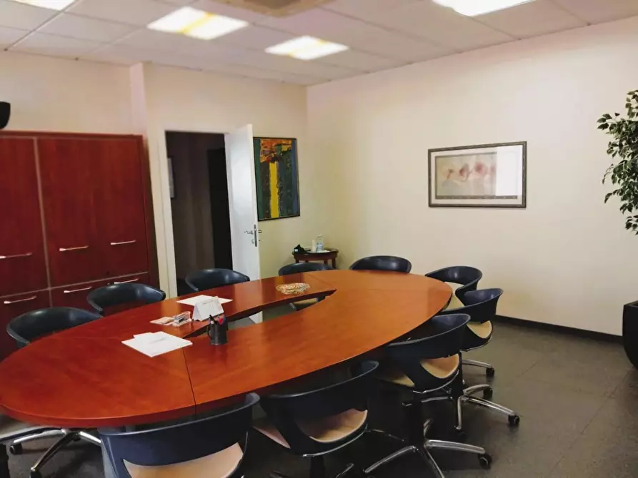 Immagine 8 di Ufficio in vendita  a Pisa