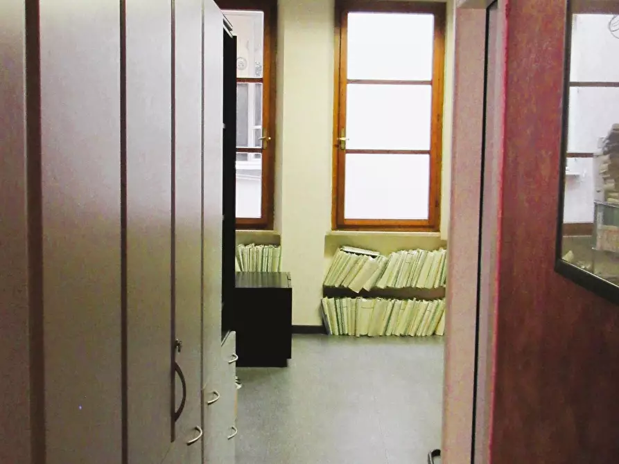 Immagine 14 di Ufficio in vendita  a Pisa