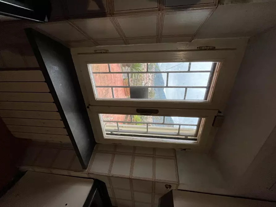 Immagine 11 di Casa colonica in vendita  a Calci