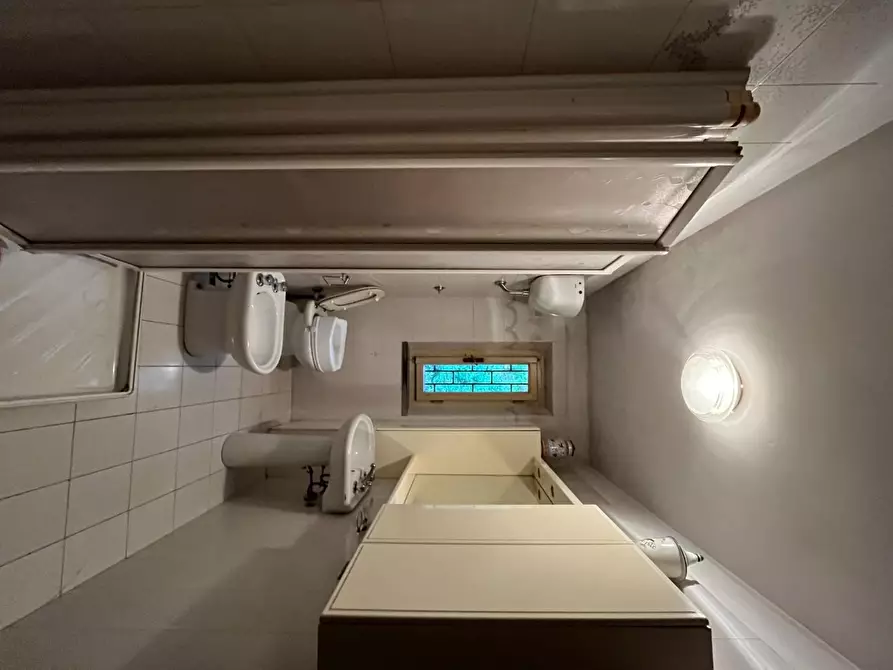 Immagine 17 di Casa colonica in vendita  a Calci