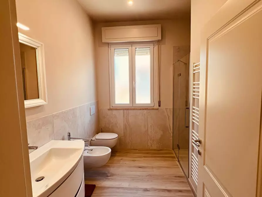 Immagine 10 di Appartamento in vendita  a Cecina