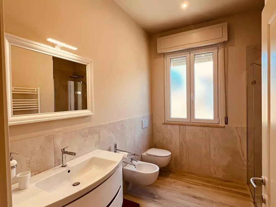 Immagine 5 di Appartamento in vendita  a Cecina