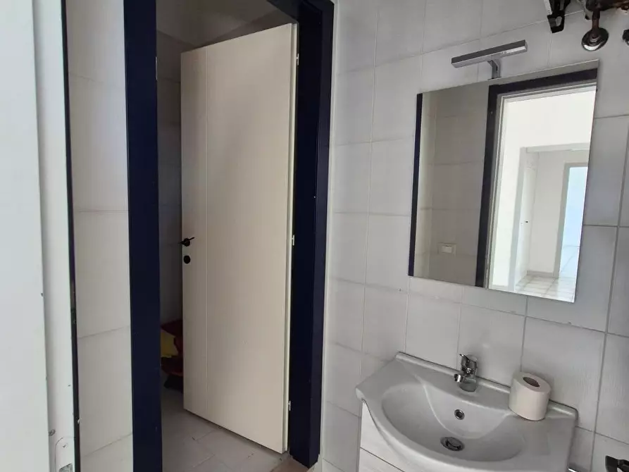 Immagine 13 di Ufficio in affitto  a Castelfranco Di Sotto