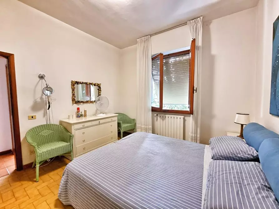 Immagine 17 di Appartamento in vendita  a Massa