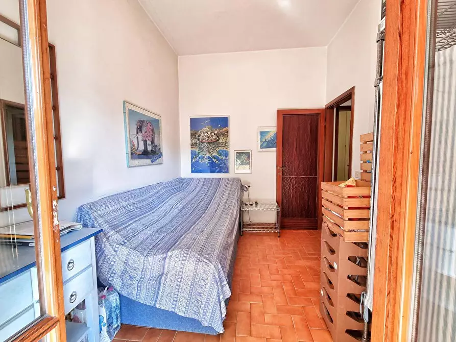 Immagine 13 di Appartamento in vendita  a Massa