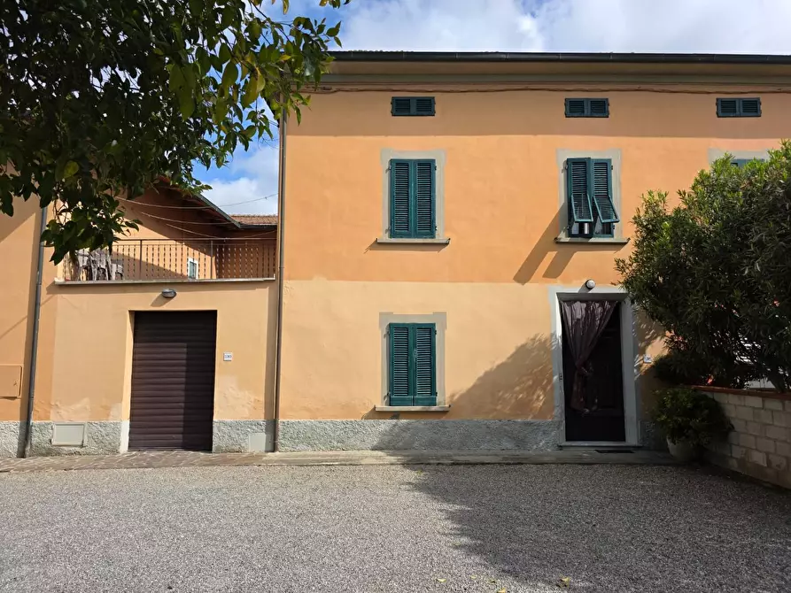Immagine 1 di Porzione di casa in vendita  a Santa Maria A Monte