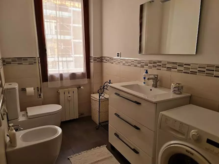 Immagine 16 di Appartamento in vendita  a Carrara