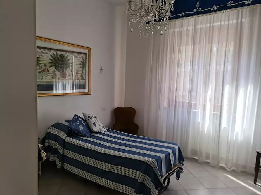 Immagine 10 di Appartamento in vendita  a Carrara