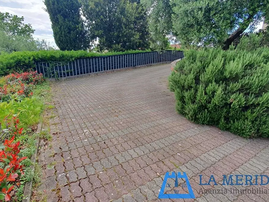 Immagine 29 di Casa indipendente in vendita  a Lamporecchio