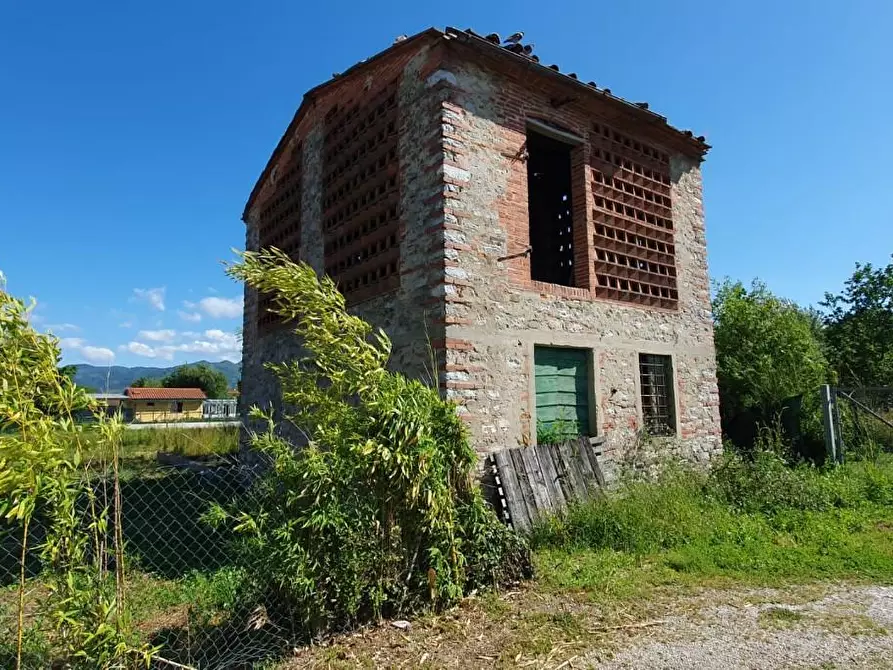 Immagine 1 di Rustico / casale in vendita  a Capannori