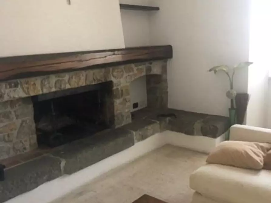 Immagine 5 di Casa bifamiliare in affitto  a Sarzana