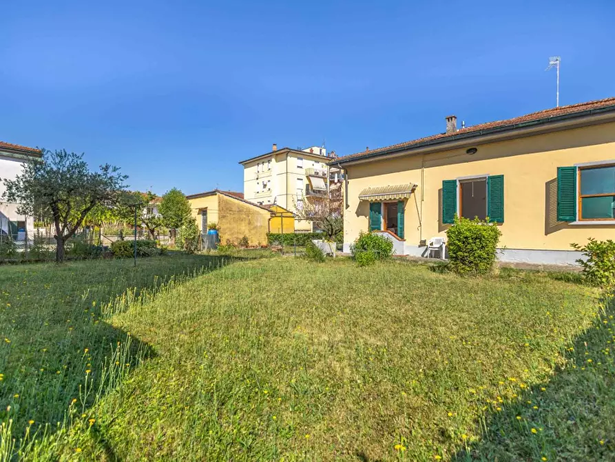 Immagine 2 di Villa in vendita  a Castelfranco Di Sotto