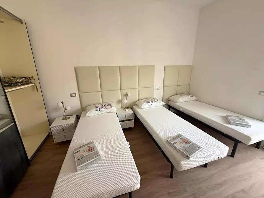 Immagine 7 di Appartamento in vendita  a Viareggio