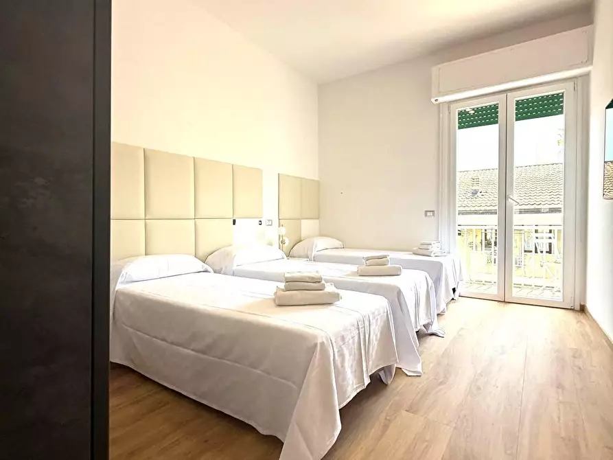 Immagine 23 di Appartamento in vendita  a Viareggio