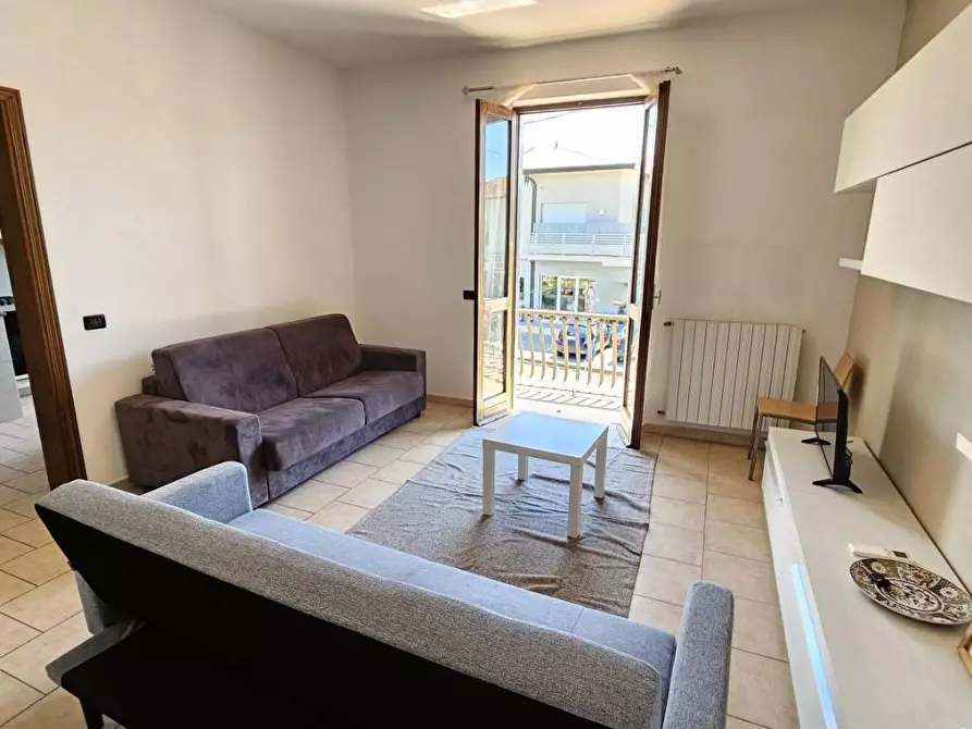 Immagine 2 di Appartamento in vendita  a Massa