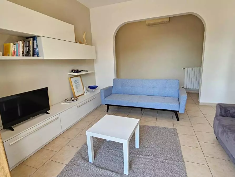 Immagine 3 di Appartamento in vendita  a Massa