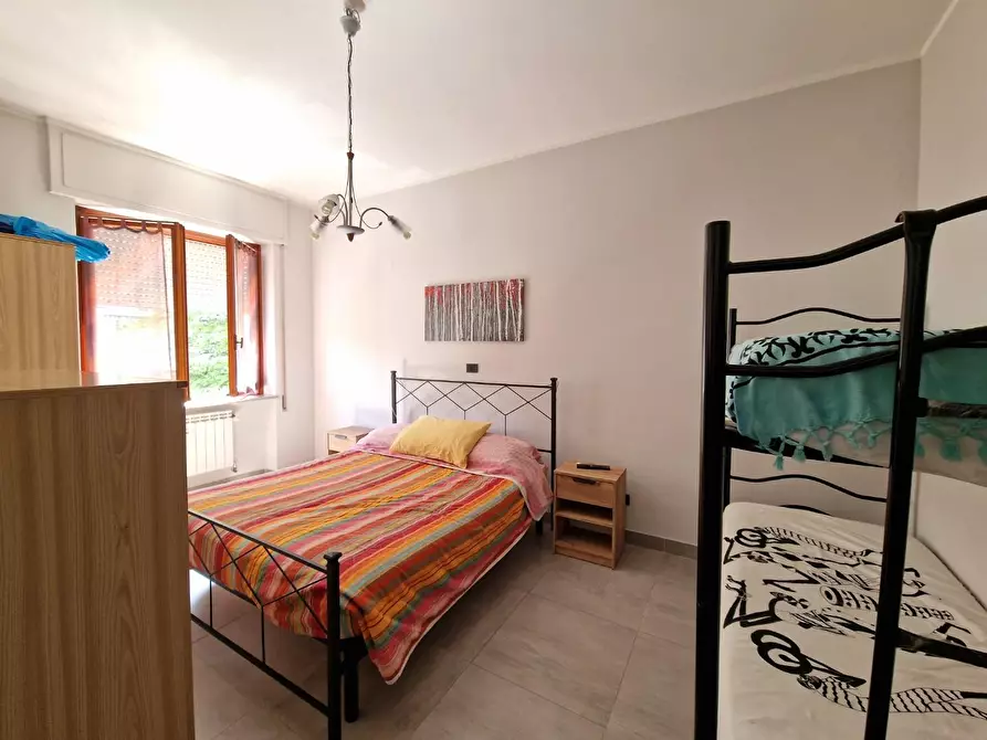 Immagine 5 di Appartamento in vendita  a Carrara