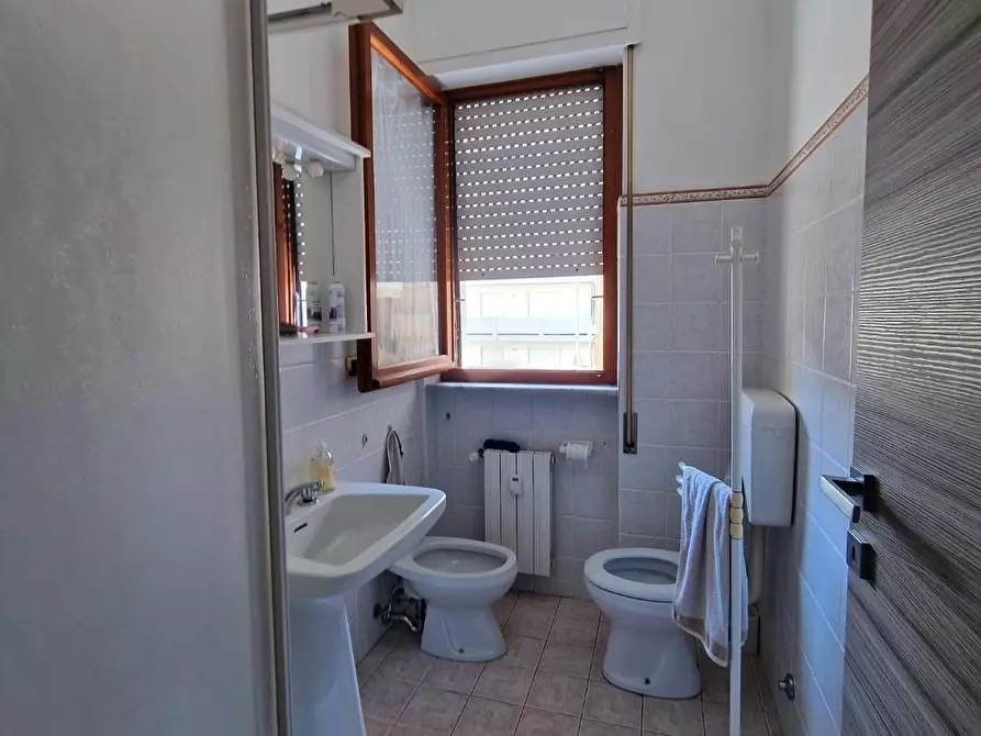 Immagine 10 di Appartamento in vendita  a Carrara