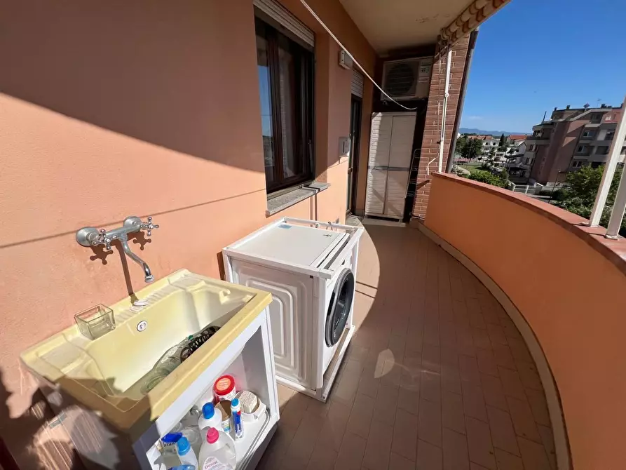 Immagine 1 di Appartamento in vendita  a Cecina