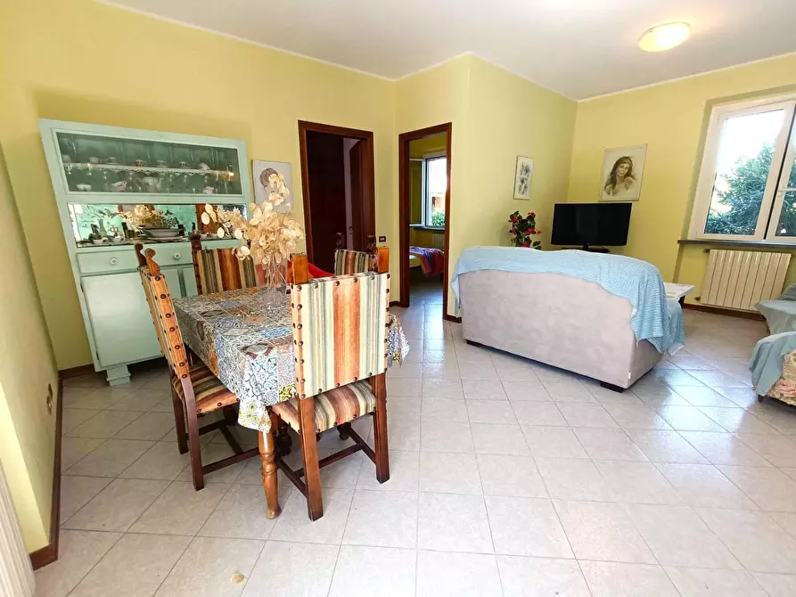 Immagine 16 di Casa indipendente in vendita  a Massa